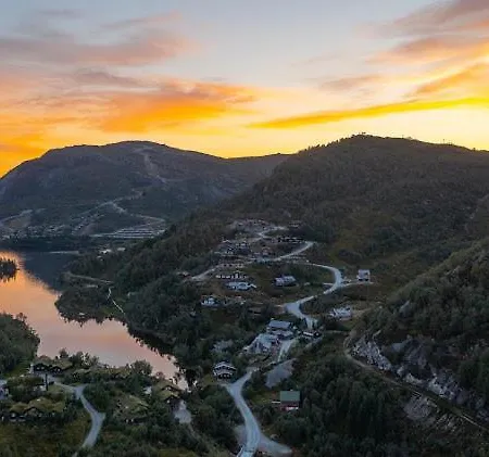 Kjerag * Tjorhom