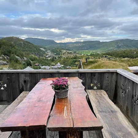Bed & Breakfast Kjerag