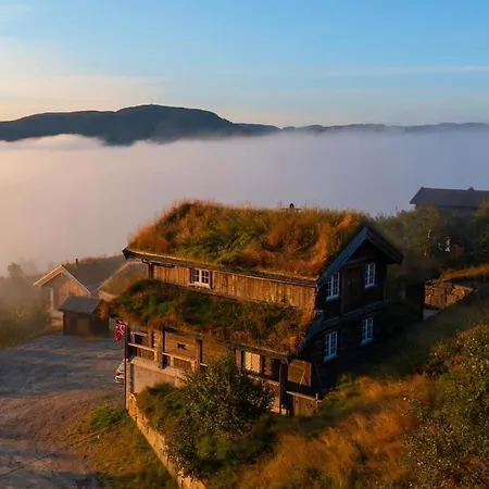 Kjerag Tjorhom
